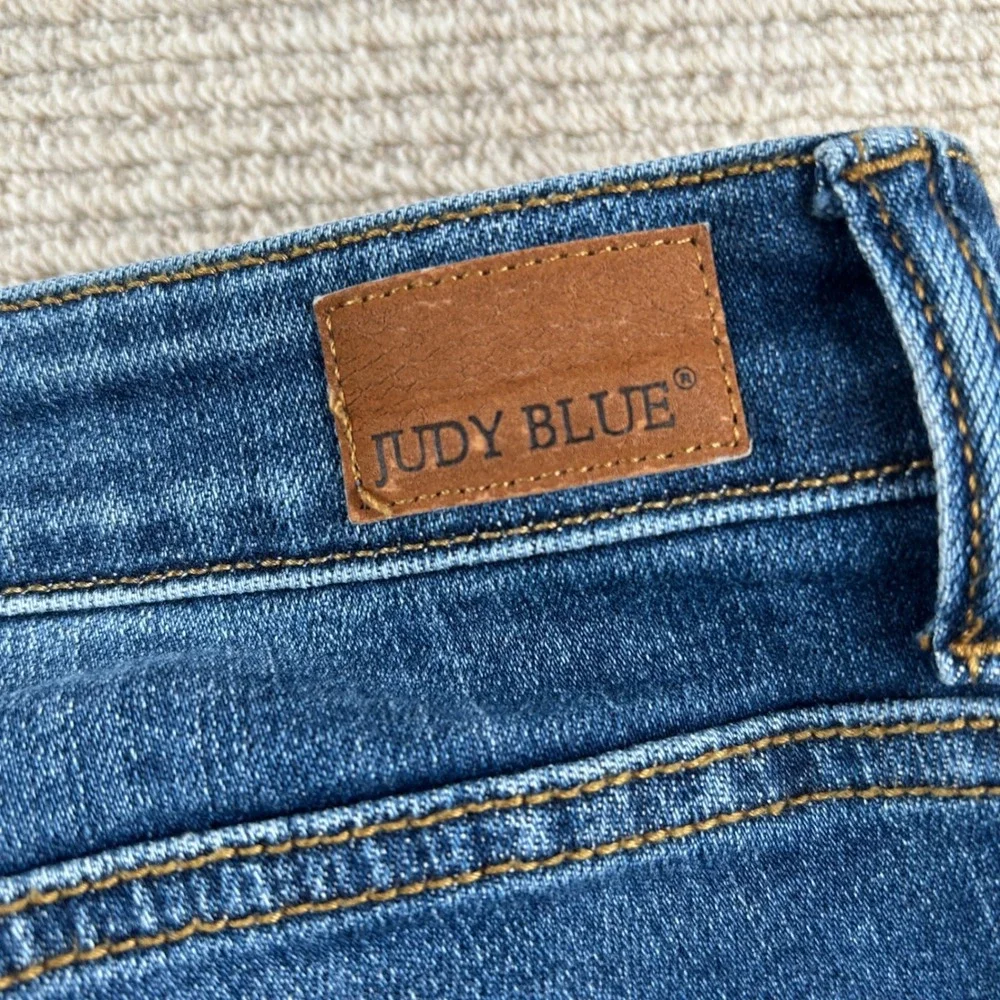 Judy Blue Boyfriend Slim Fit Jeans Womens 11/30-32 Distressed Boho Grunge Street